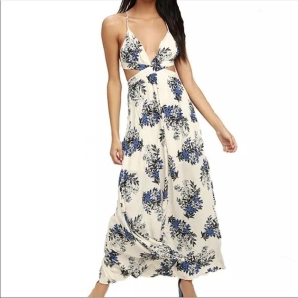 ❣️Sale was $55 down sizing❣️ Cut out maxi dress
